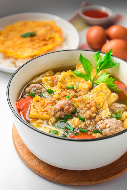 热煎蛋卷汤-泰国蛋菜蔬菜开胃菜煎蛋