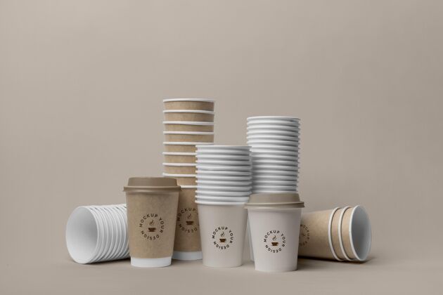 咖啡模型桌上有咖啡模型的塑料杯品牌商标模型