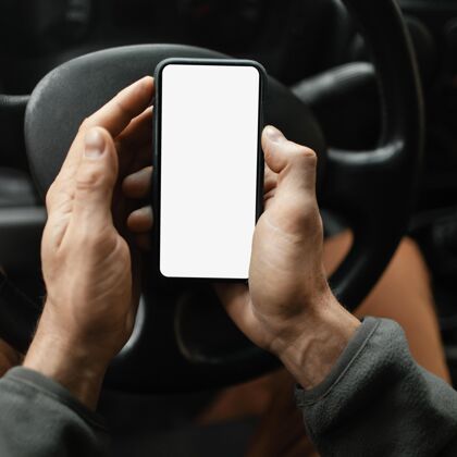 黑屏用手机拍下车里的人模型技术驾驶