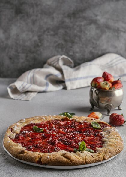 草莓馅饼美味的草莓派草莓甜点水果