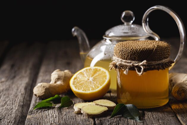 季节性美味健康的柠檬茶理念冬季饮料冬季饮料