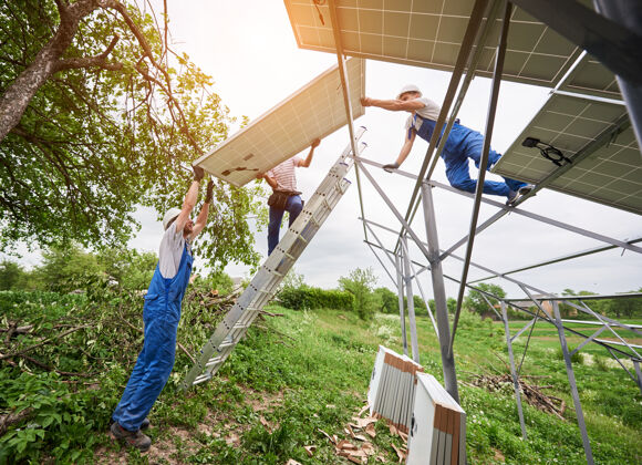 经济安装独立太阳能光伏板系统技术人员电网安装