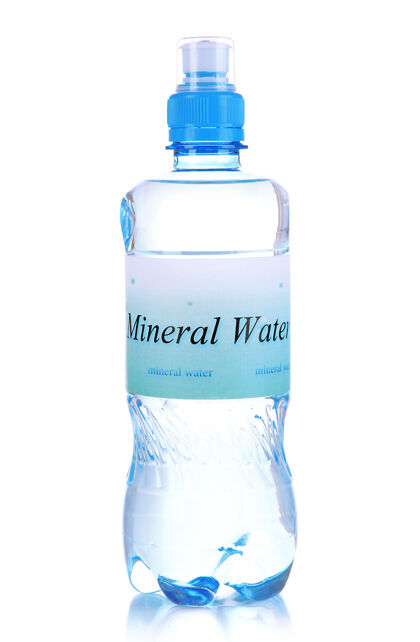 透明白色标签的水瓶容器清洁充分