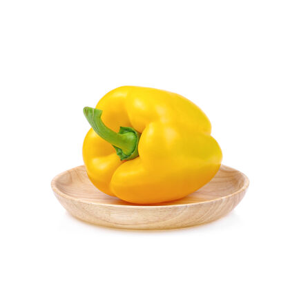 有机在白色背景上隔离的甜黄色胡椒蔬菜烹饪饮食