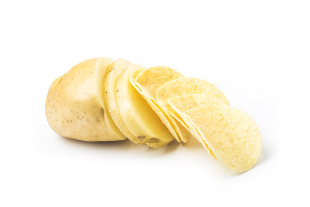 脂肪土豆片变成了白色背景上孤立的薯片切片零食土豆