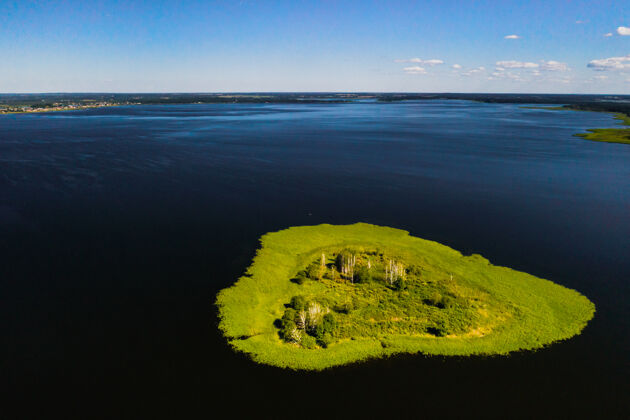 日落布拉斯拉夫湖国家公园的德里夫亚蒂湖俯瞰图 这是白俄罗斯最美丽的湖泊景点天空自然