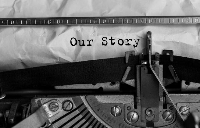 怀旧用复古打字机给我们的故事发短信旧讲故事信