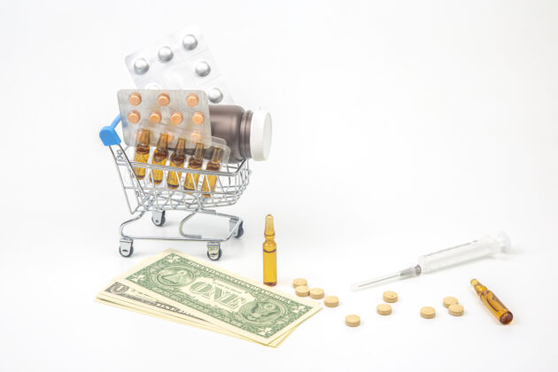 剂量药丸 安瓿和注射器 用于注射和金钱美元上的白色地面业务还有药物紧急情况购买疾病
