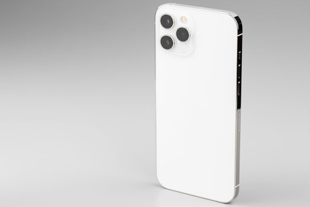 电话现代白色智能手机 灰色表面有三重摄像头电话技术手机