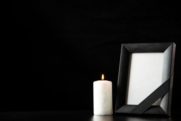 夜黑底白烛相框正视图光死亡蜡烛