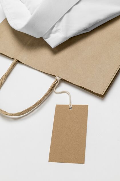 包装模型环保价格标签和正式衬衫纸袋？模型标签垂直零浪费