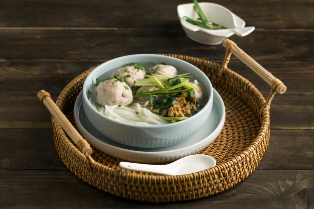 食品高角度美味bakso碗安排味道亚洲印尼食品