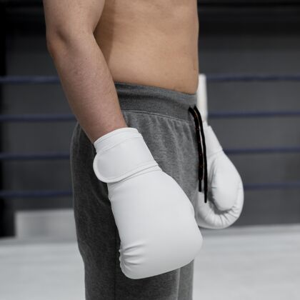 健康戴拳击手套的人盒子运动生活方式