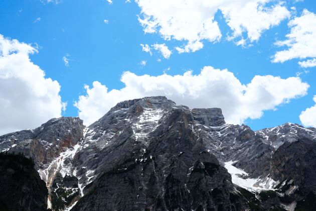 风景位于意大利南蒂罗尔的美丽的法恩斯塞恩斯布拉格自然公园的水平镜头全景自然阿尔卑斯山