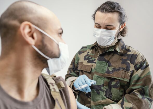 疫苗军人正在接种疫苗科学诊所病毒