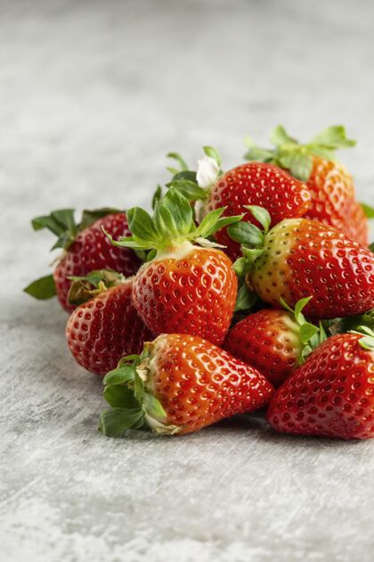 分类高角度美味的新鲜草莓美食美食细节