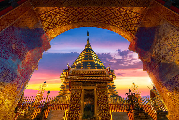 和平泰国清迈的一个叫doisuthep的地方天空旅游黄金