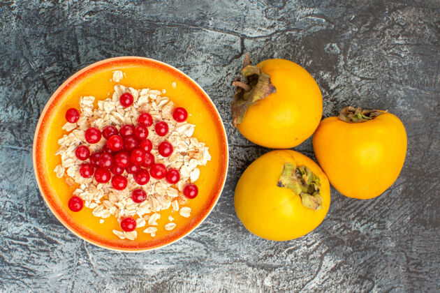 浆果顶部特写查看浆果浆果在碗里的开胃柿子饮食可食用水果新鲜