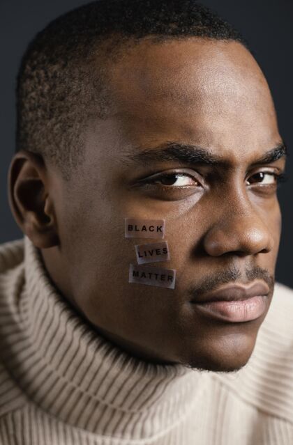 男人黑人生活的男人脸上写着重要的信息男人非裔美国人黑人生活很重要