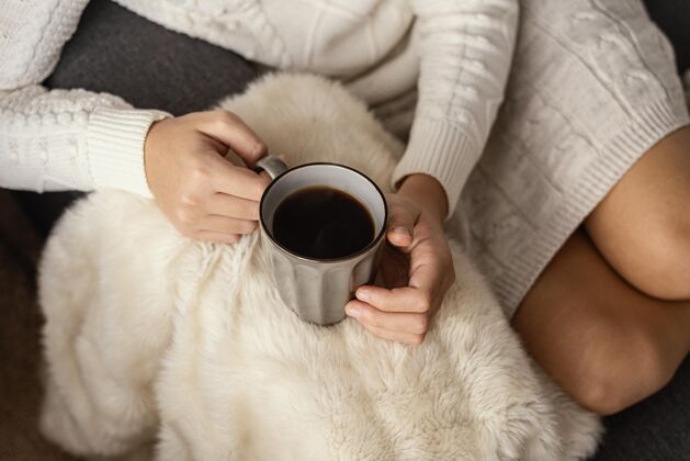 冬天一杯茶和饼干室内生活方式室内