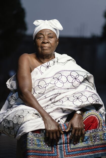 传统非洲高级女性肖像部落人女性