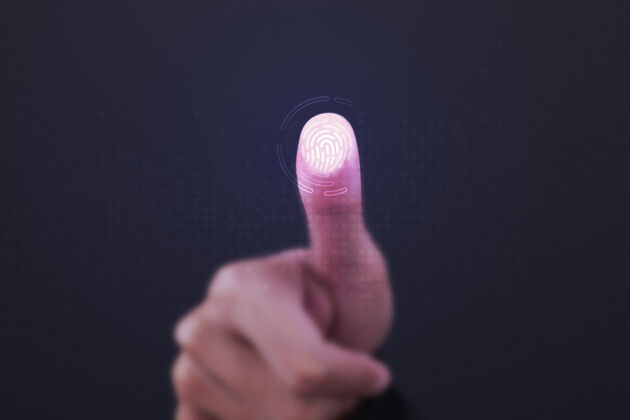 扫描透明屏幕上的指纹扫描仪手人拇指