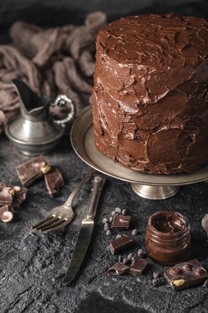 食品高角度的美味巧克力蛋糕概念垂直巧克力美味