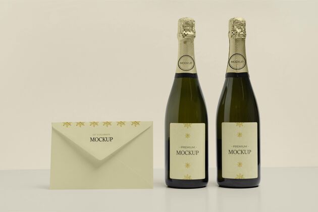庆祝信封和香槟瓶模型葡萄酒香槟新年快乐