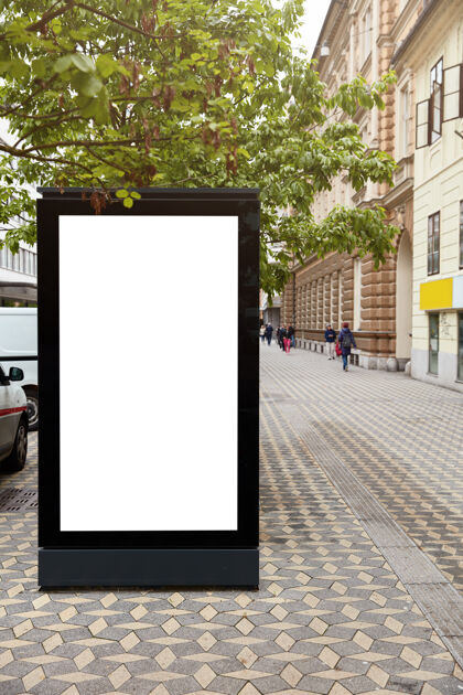 大道三维插图垂直广告牌与模拟的地方为您的广告对城市空间空白广告架公共信息板在城市设置显示框城市景观海报框架横幅