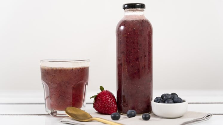新鲜健康水果的美味饮料蓝莓液体分类