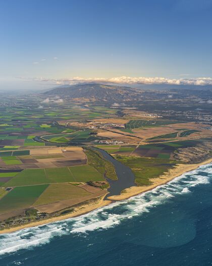 美国美国加利福尼亚州萨利纳斯山谷的垂直天线农业山加利福尼亚
